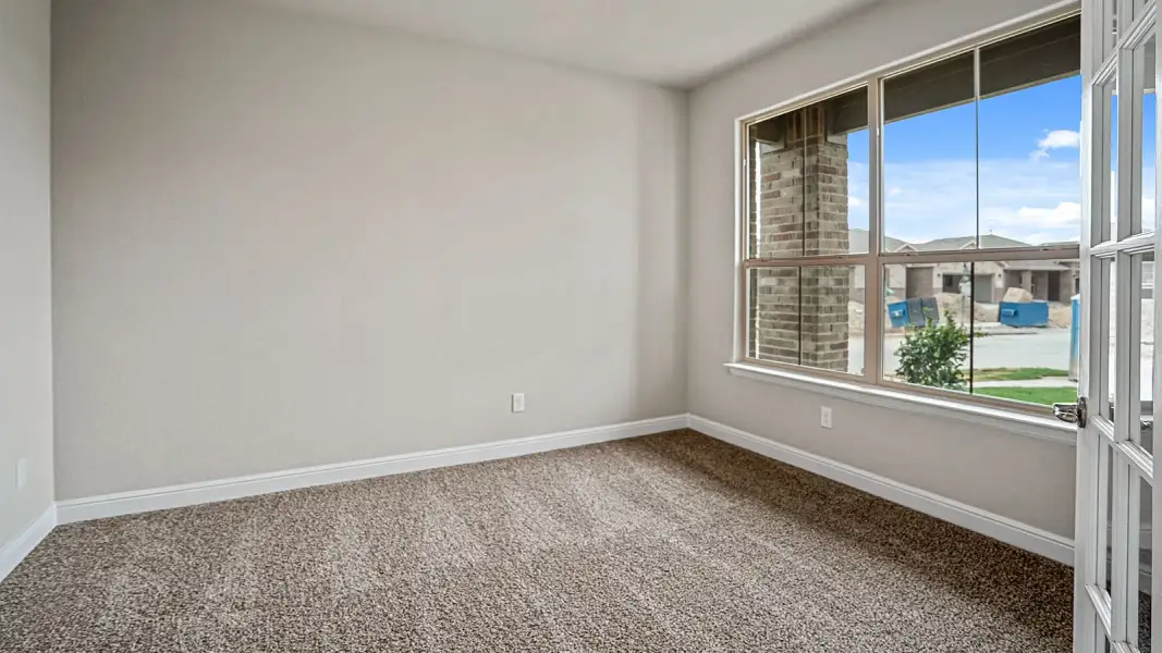 Spacious, unfurnished interior of a new home in Parkerville Meadows, DeSoto (Image 32).