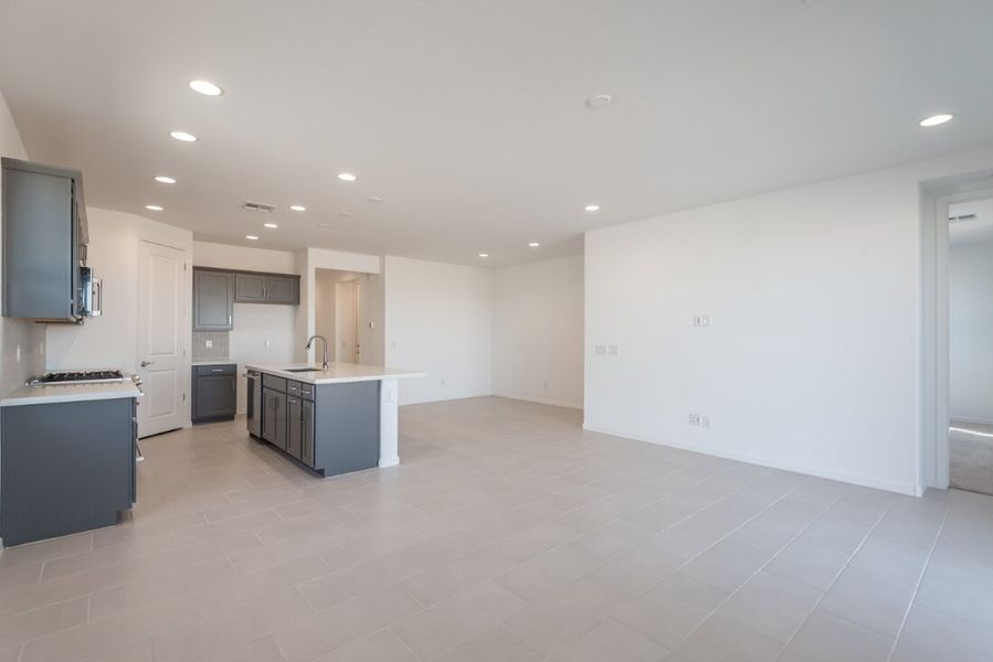 Image 20 representing the Quartz by Taylor Morrison in Artisan at Asante Discovery Collection, Surprise, AZ. Image 20 representing the Quartz by Taylor Morrison in Artisan at Asante Discovery Collection, Surprise, AZ.