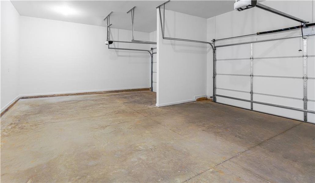 Spacious, unfurnished interior of a new home in Wellington Estates, Madison (Image 23).