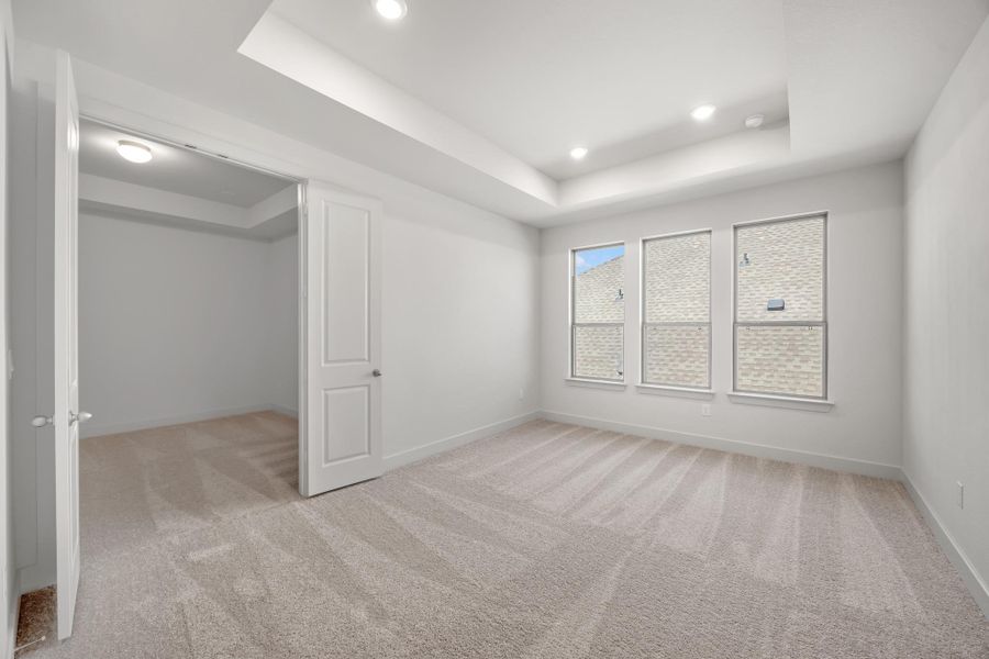 Spacious, unfurnished interior of a new home in Santa Rita Ranch, Liberty Hill (Image 30).