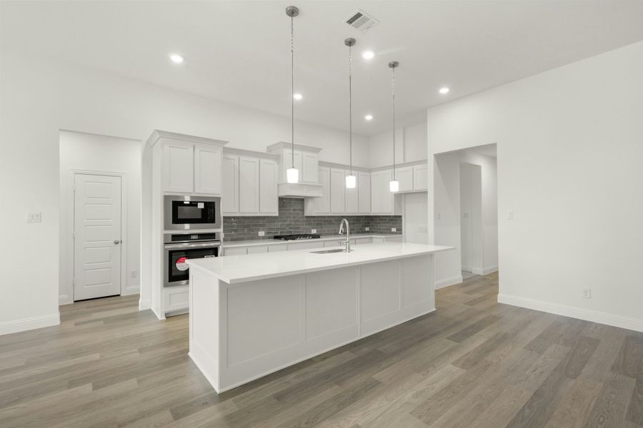 Furnished interior view inside a new home in Kentsdale Farms, DeSoto (Image 5).