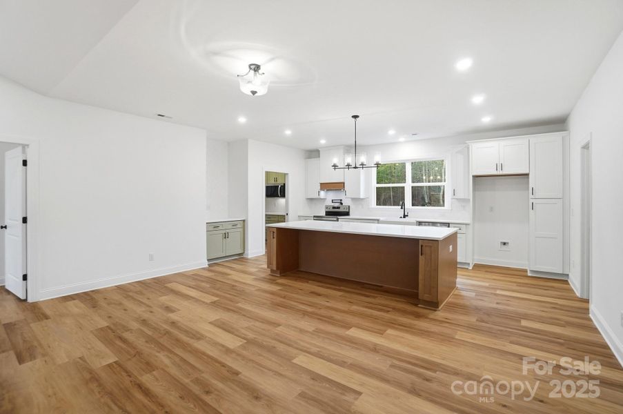 Furnished interior view inside a new home in , Kings Mountain (Image 6).