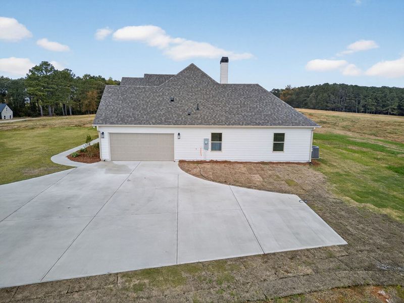 Community amenities in GRAY ROAD, Roopville (Image 32).