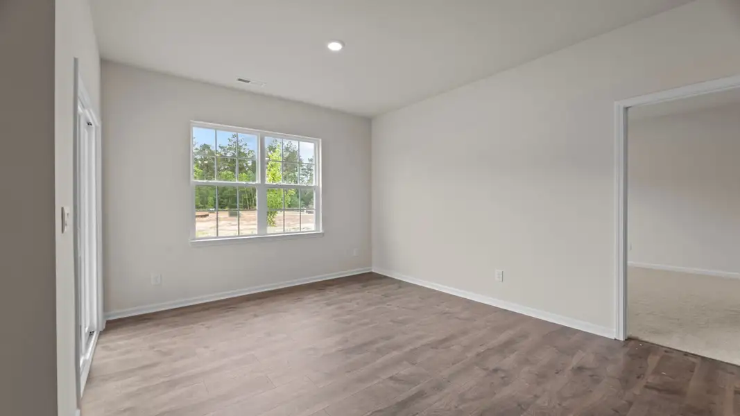 Spacious, unfurnished interior of a new home in Hawley Glen, Lillington (Image 4).