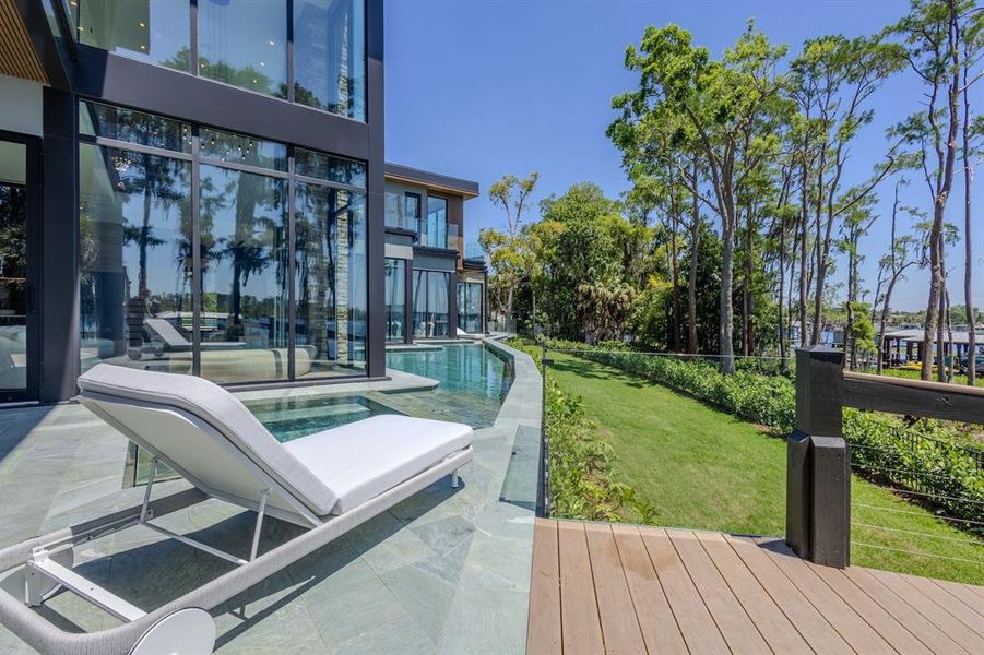 Community amenities in , Windermere (Image 67).