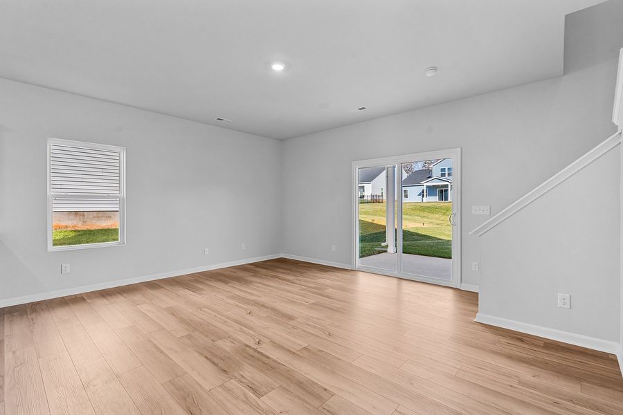 Spacious, unfurnished interior of a new home in Hanes Lake, Winston-Salem (Image 17).