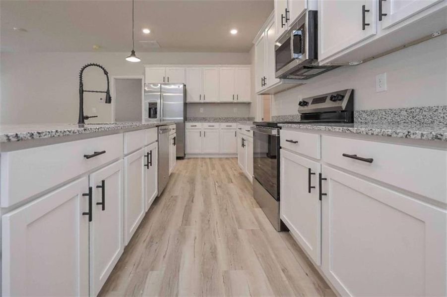 Furnished interior view inside a new home in Deer Creek, Temple (Image 8).