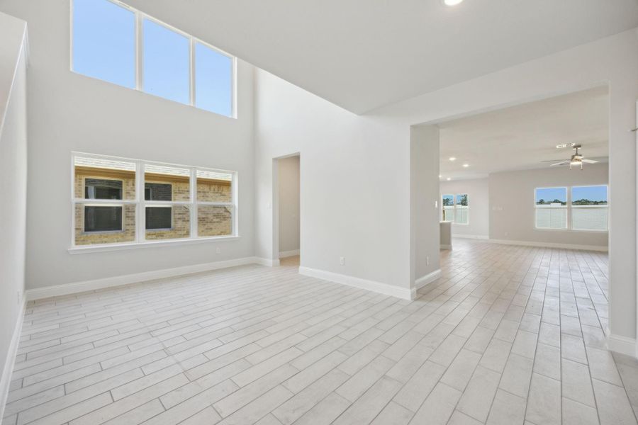 Spacious, unfurnished interior of a new home in Saint Tropez, Huffman (Image 26).