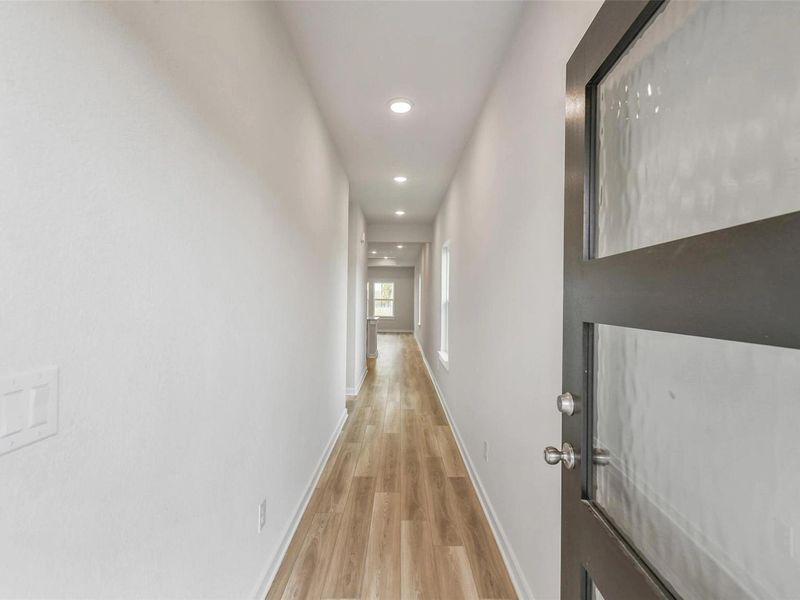 Spacious, unfurnished interior of a new home in Windmill Estates, Magnolia (Image 17).