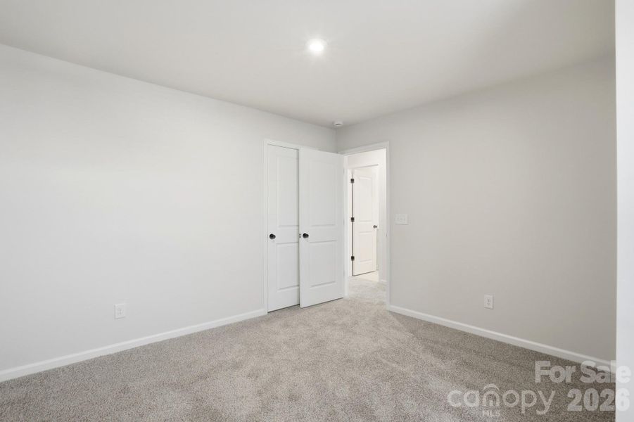 For representation purposes of floorplan only, actual homesite is under construction and design and structural options may vary