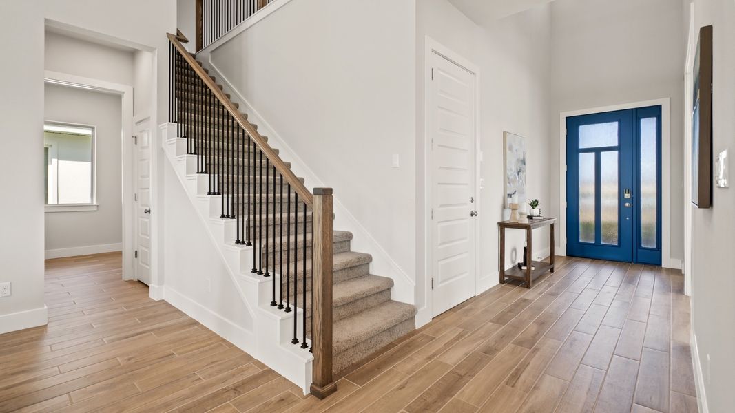 Representative unfurnished interior of a home built from the 2713F by Perry Homes in Star Farms at Lakewood Ranch, Bradenton (Image 18).