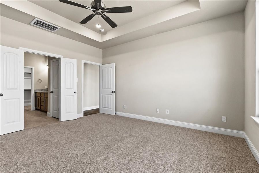 Spacious, unfurnished interior of a new home in Honeysuckle Ranch, Springtown (Image 26).