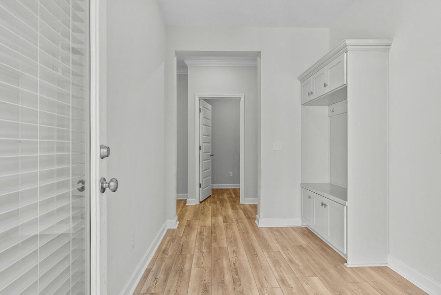 Spacious, unfurnished interior of a new home in , Summerville (Image 23).