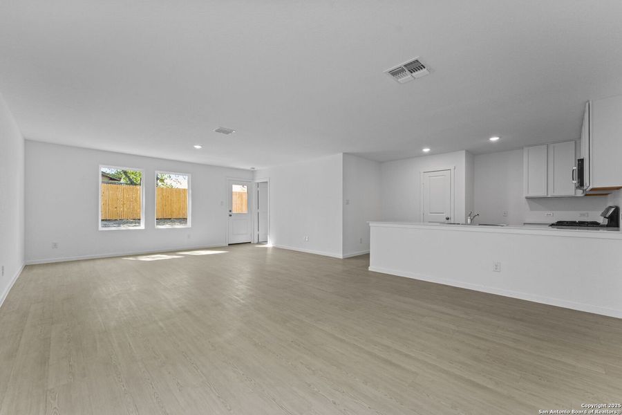 Spacious, unfurnished interior of a new home in Torian Village: Watermill Collection, San Antonio (Image 8). Spacious, unfurnished interior of a new home in Torian Village: Watermill Collection, San Antonio (Image 8).