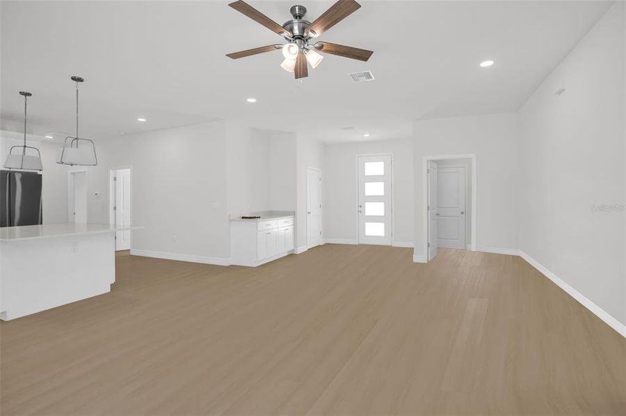 Spacious, unfurnished interior of a new home in , Astatula (Image 24).