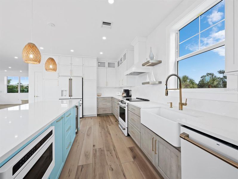 Furnished interior view inside a new home in , Longboat Key (Image 5).