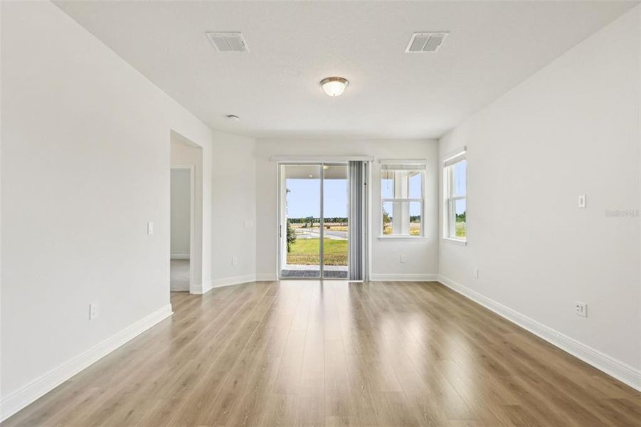 Spacious, unfurnished interior of a new home in Cyrene at Minneola, Minneola (Image 17).