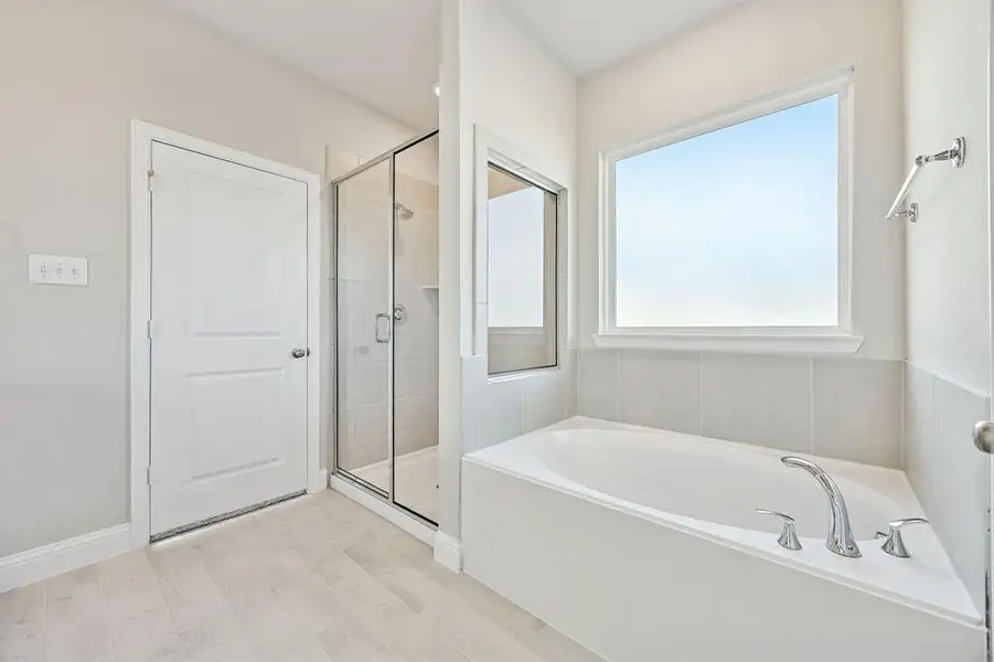 Furnished interior view inside a new home in Venetian, Weston (Image 8).