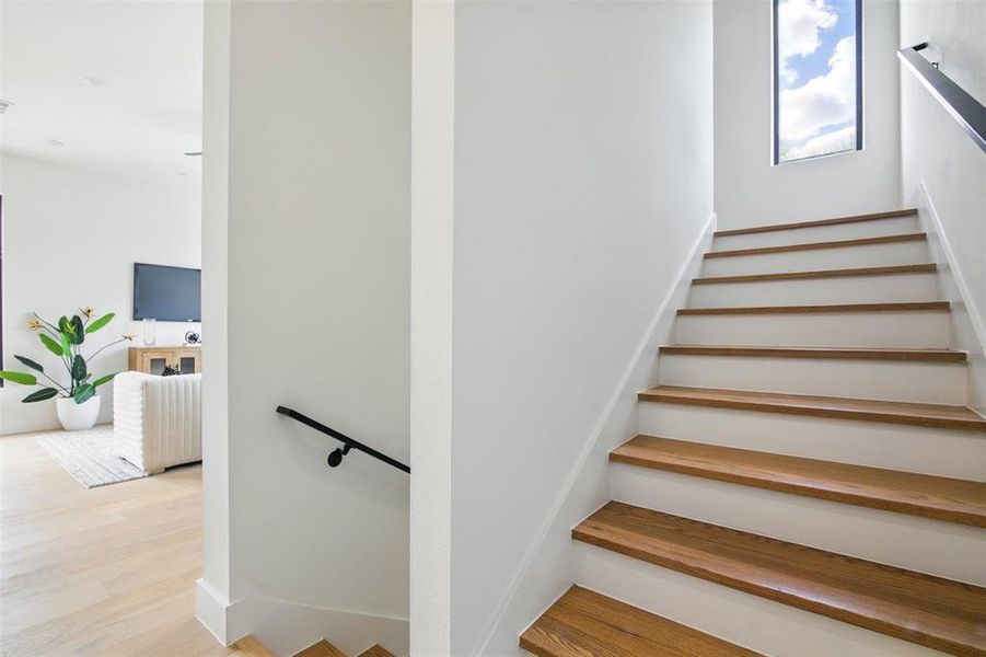 Spacious, unfurnished interior of a new home in , Dallas (Image 21).