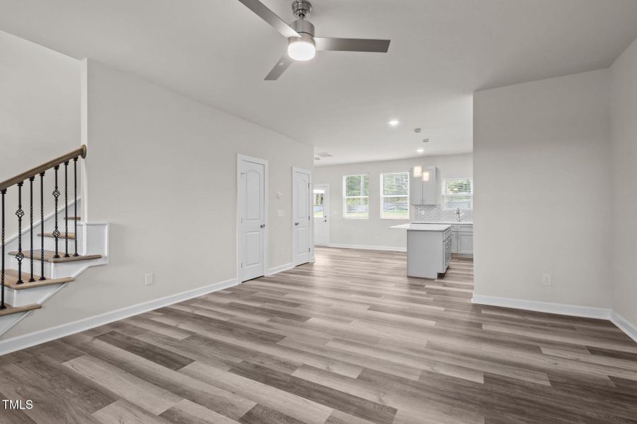 49-web-or-mls-P1078605_1