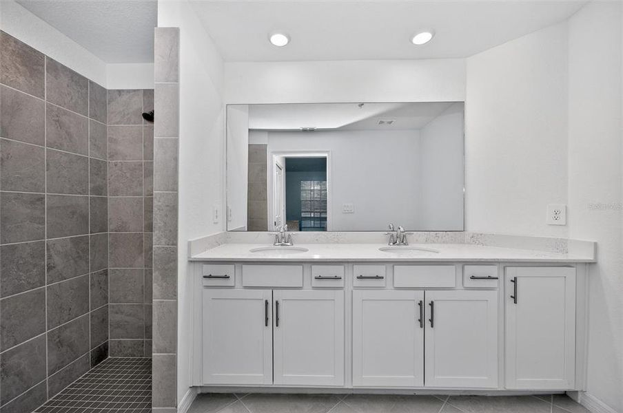 Furnished interior view inside a new home in Wellen Park Golf & Country Club, Venice (Image 14).