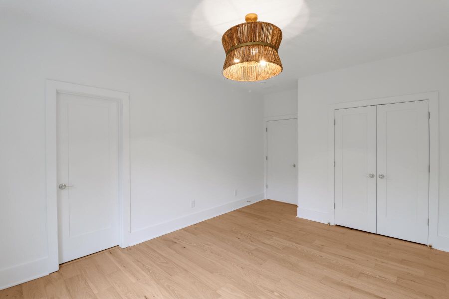 Spacious, unfurnished interior of a new home in The Preserve at Pennys Creek, Johns Island (Image 8).