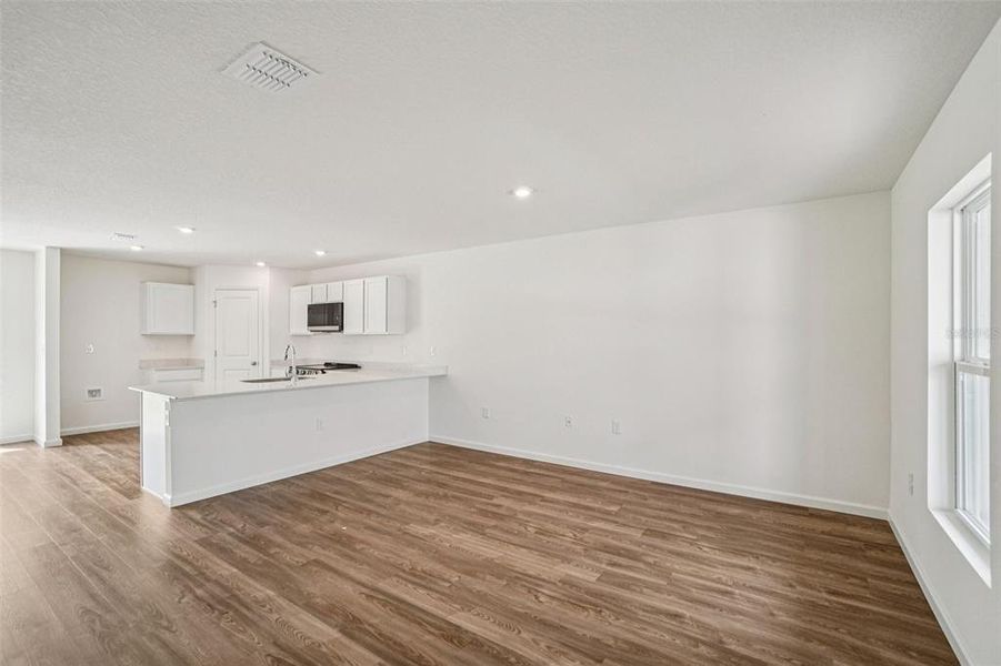 Spacious, unfurnished interior of a new home in Sumter Villas, Sumterville (Image 14).