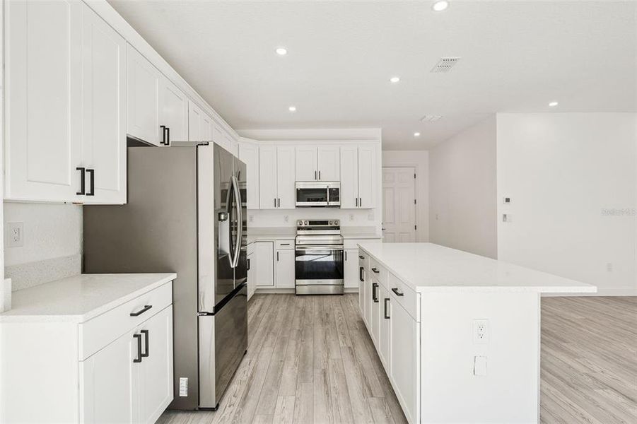 Furnished interior view inside a new home in , Orlando (Image 8).