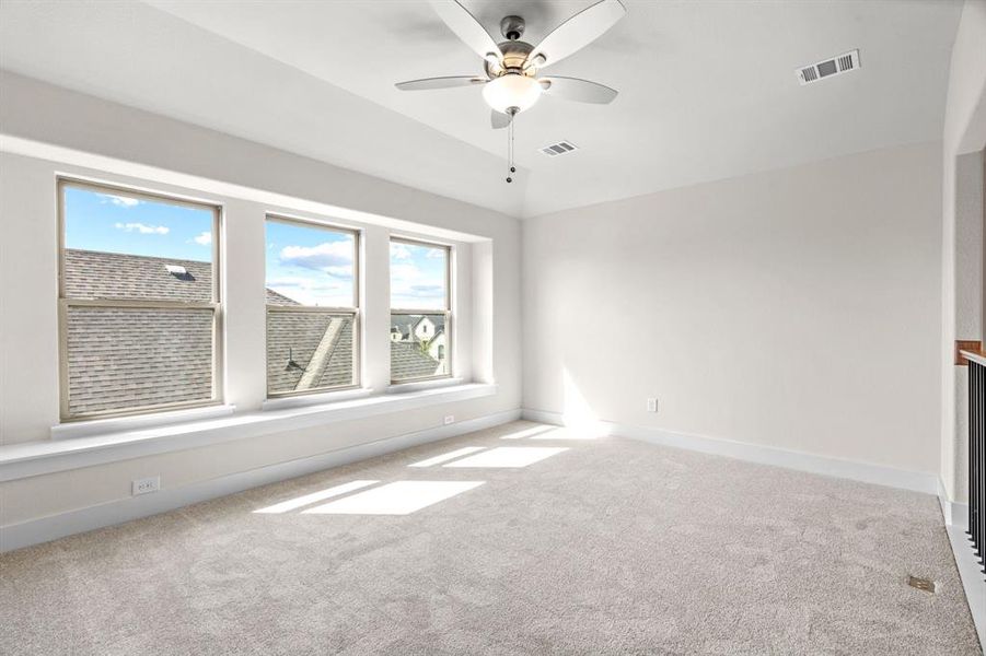 Spacious, unfurnished interior of a new home in The Parks at Panchasarp Farms - Phase 2, Burleson (Image 21). Spacious, unfurnished interior of a new home in The Parks at Panchasarp Farms - Phase 2, Burleson (Image 21).