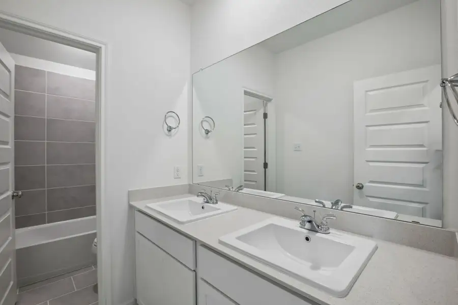 Furnished interior view inside a new home in Trinity Ranch, Elgin (Image 16).