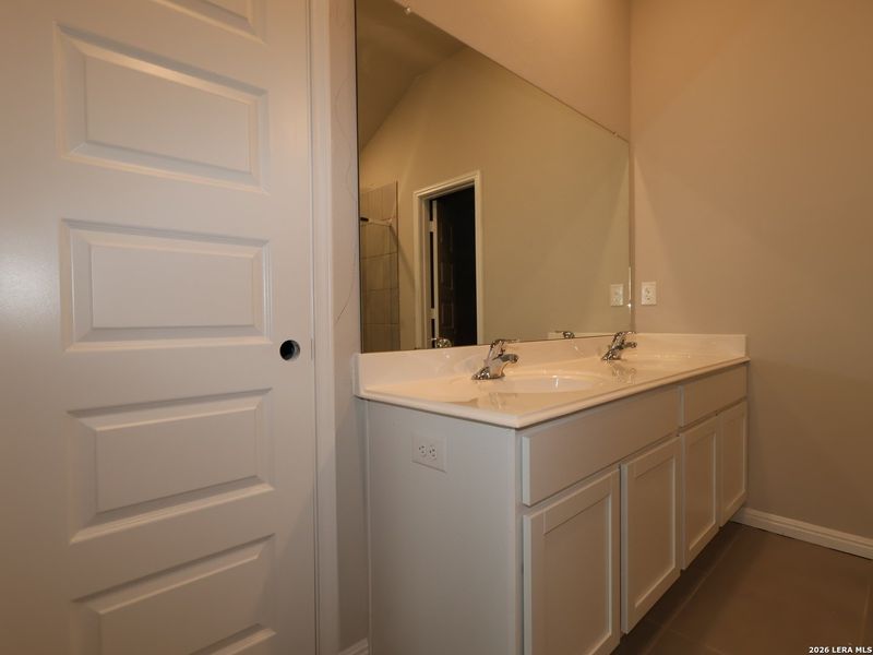 Furnished interior view inside a new home in Mesquite Ridge, San Antonio (Image 8).