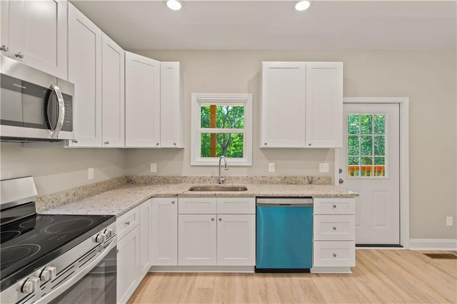 Furnished interior view inside a new home in , Dawsonville (Image 8).
