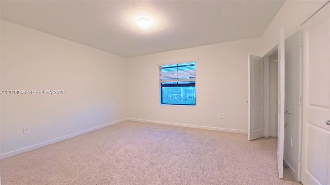 Spacious, unfurnished interior of a new home in , Florida City (Image 29).