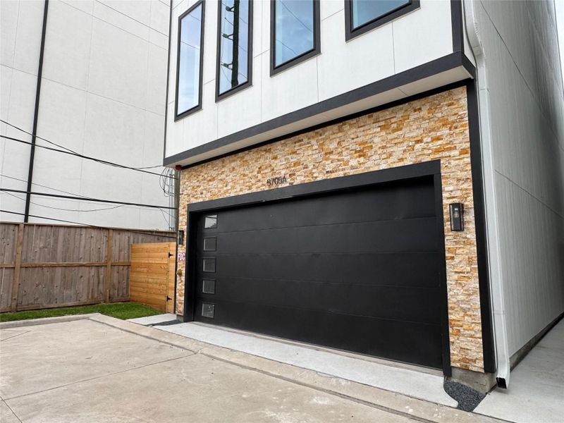 Exterior details and patio area of a home in , Houston (Image 27).