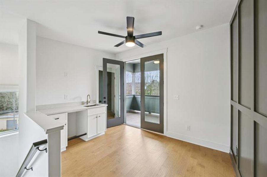 Spacious, unfurnished interior of a new home in , Atlanta (Image 19).