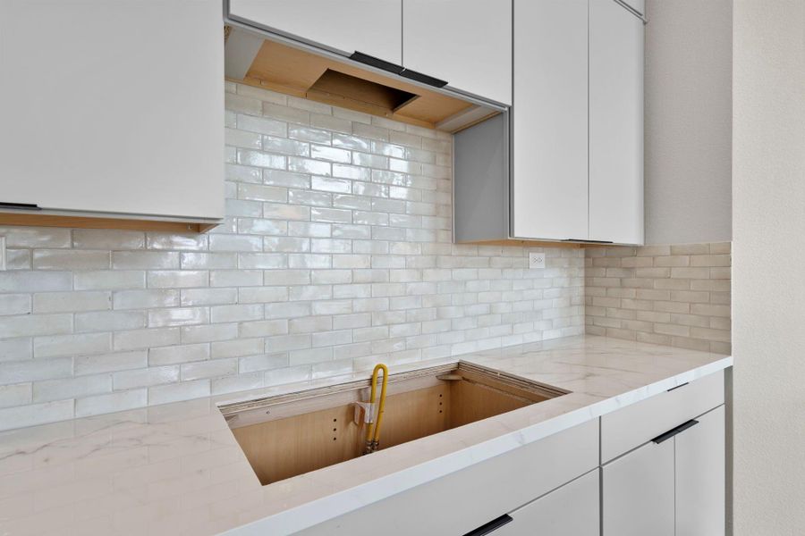 Close-up of interior finishes inside a home in Elyson 45' & 70', Katy (Image 17).