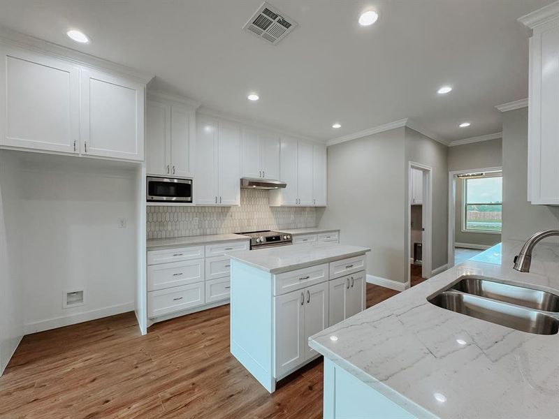 Furnished interior view inside a new home in , Corsicana (Image 3). Furnished interior view inside a new home in , Corsicana (Image 3).