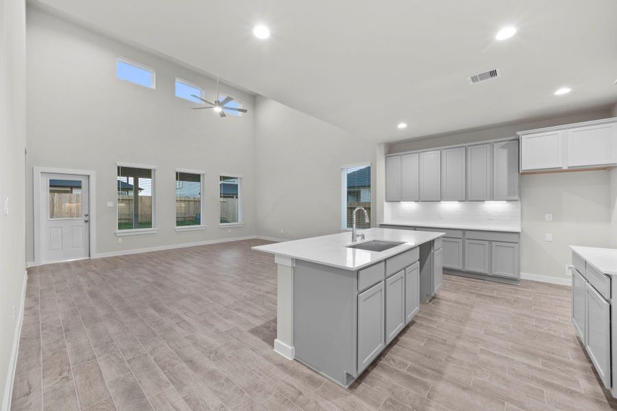 Furnished interior view inside a new home in Briarwood Crossing, Rosenberg (Image 7).