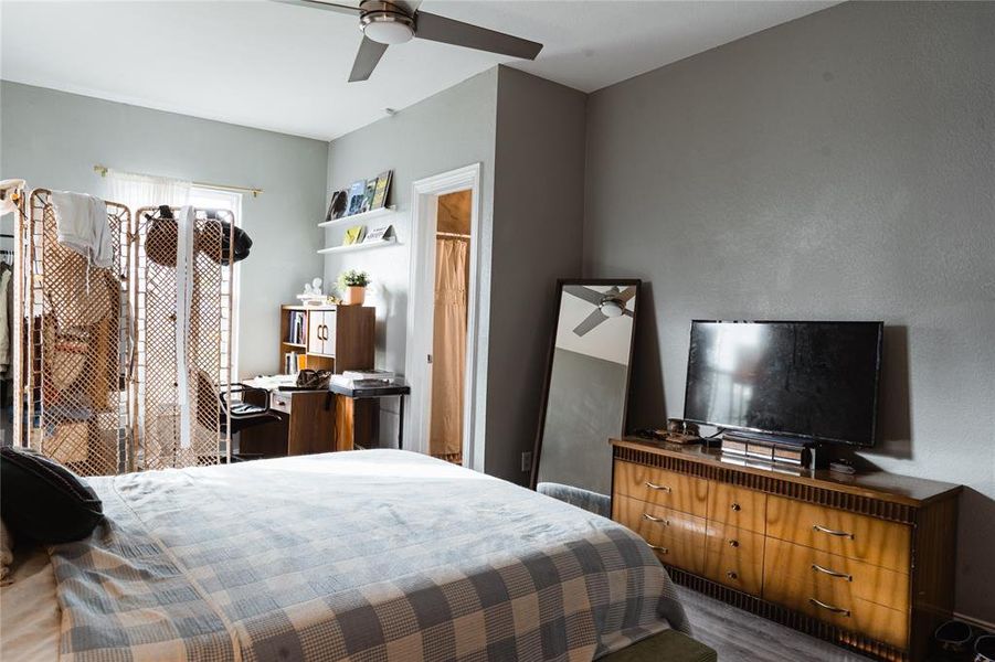 Furnished interior view inside a new home in , Fort Worth (Image 27). Furnished interior view inside a new home in , Fort Worth (Image 27).