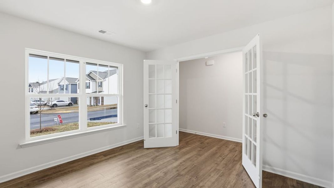 Spacious, unfurnished interior of a new home in Treemont Commons, Wellford (Image 17).