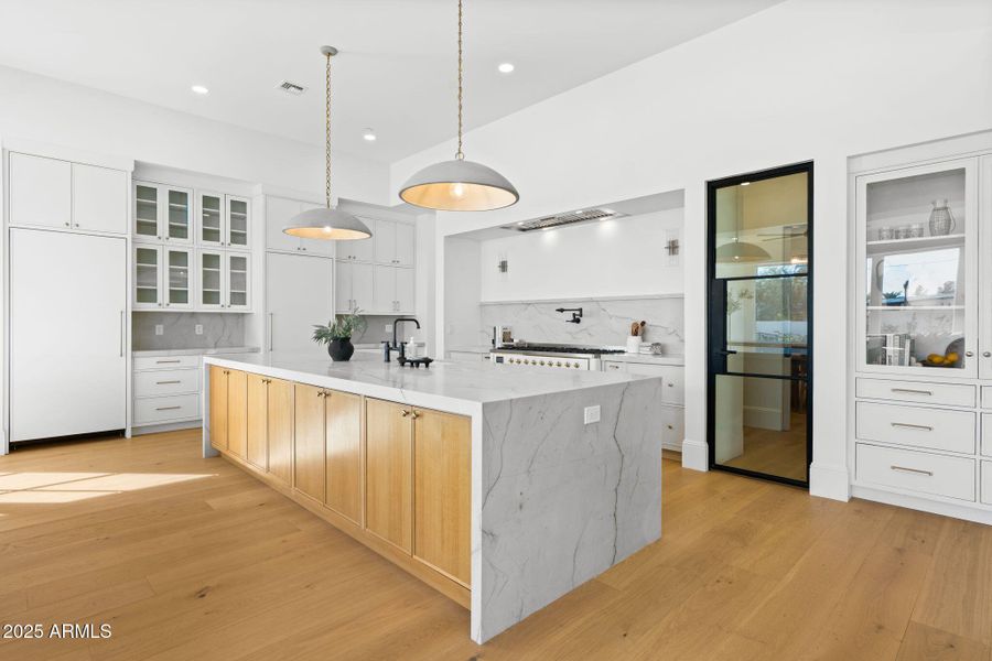 16-web-or-mls-10809-n-82nd-pl 16-web-or-mls-10809-n-82nd-pl