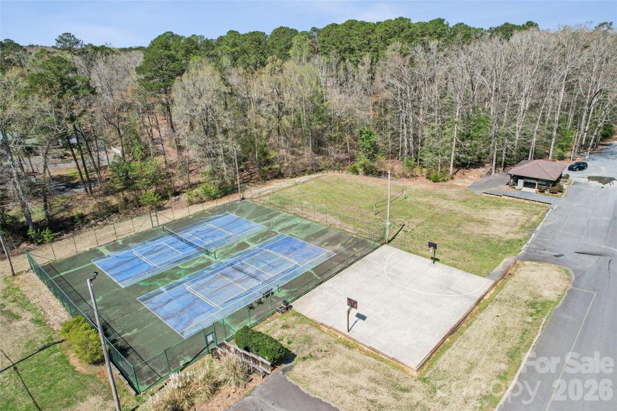 Community amenities in , Mount Gilead (Image 36).