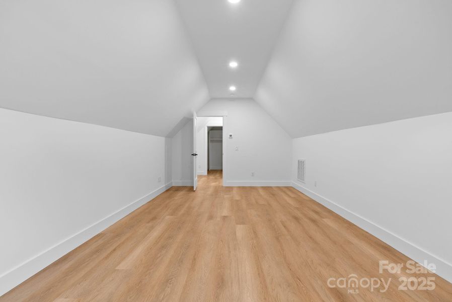 Image 40 of a home in .