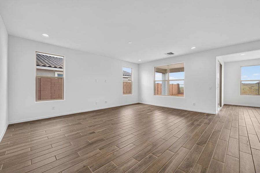 Spacious, unfurnished interior of a new home in Ladera Trails, Queen Creek (Image 16). Spacious, unfurnished interior of a new home in Ladera Trails, Queen Creek (Image 16).