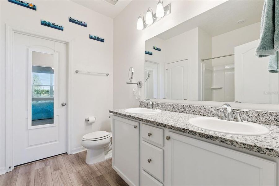 Furnished interior view inside a new home in , Mascotte (Image 38).