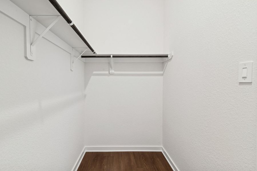 Spacious, unfurnished interior of a new home in Wildrye, Waller (Image 17).