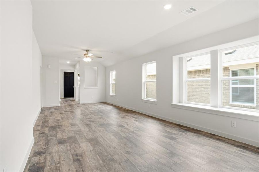 Spacious, unfurnished interior of a new home in , Forney (Image 25).