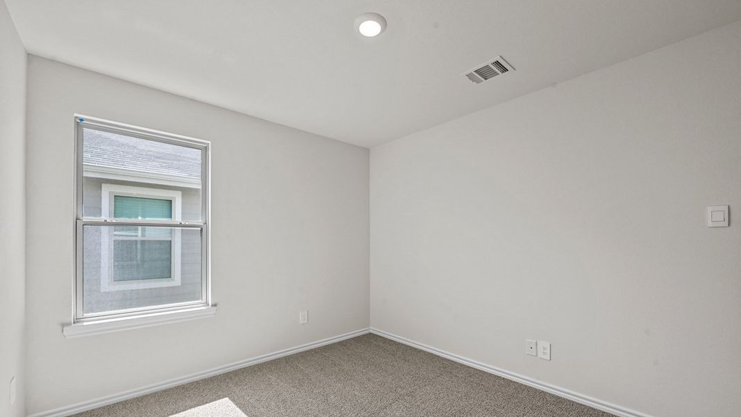 Spacious, unfurnished interior of a new home in Wildcat Ranch, Crandall (Image 27).