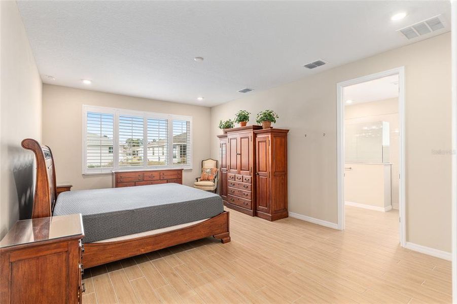 Furnished interior view inside a new home in , Ocala (Image 41).