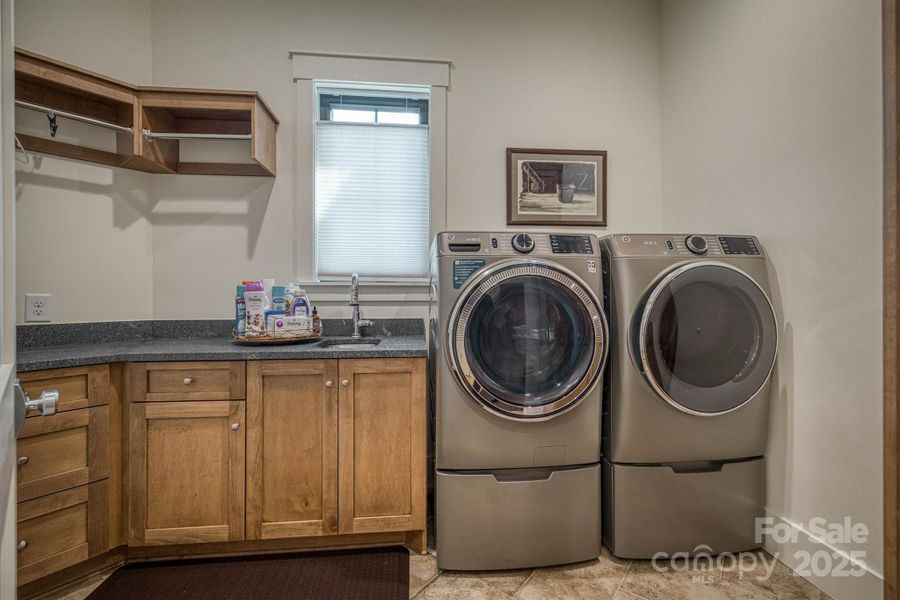 Image 42 of a home in .